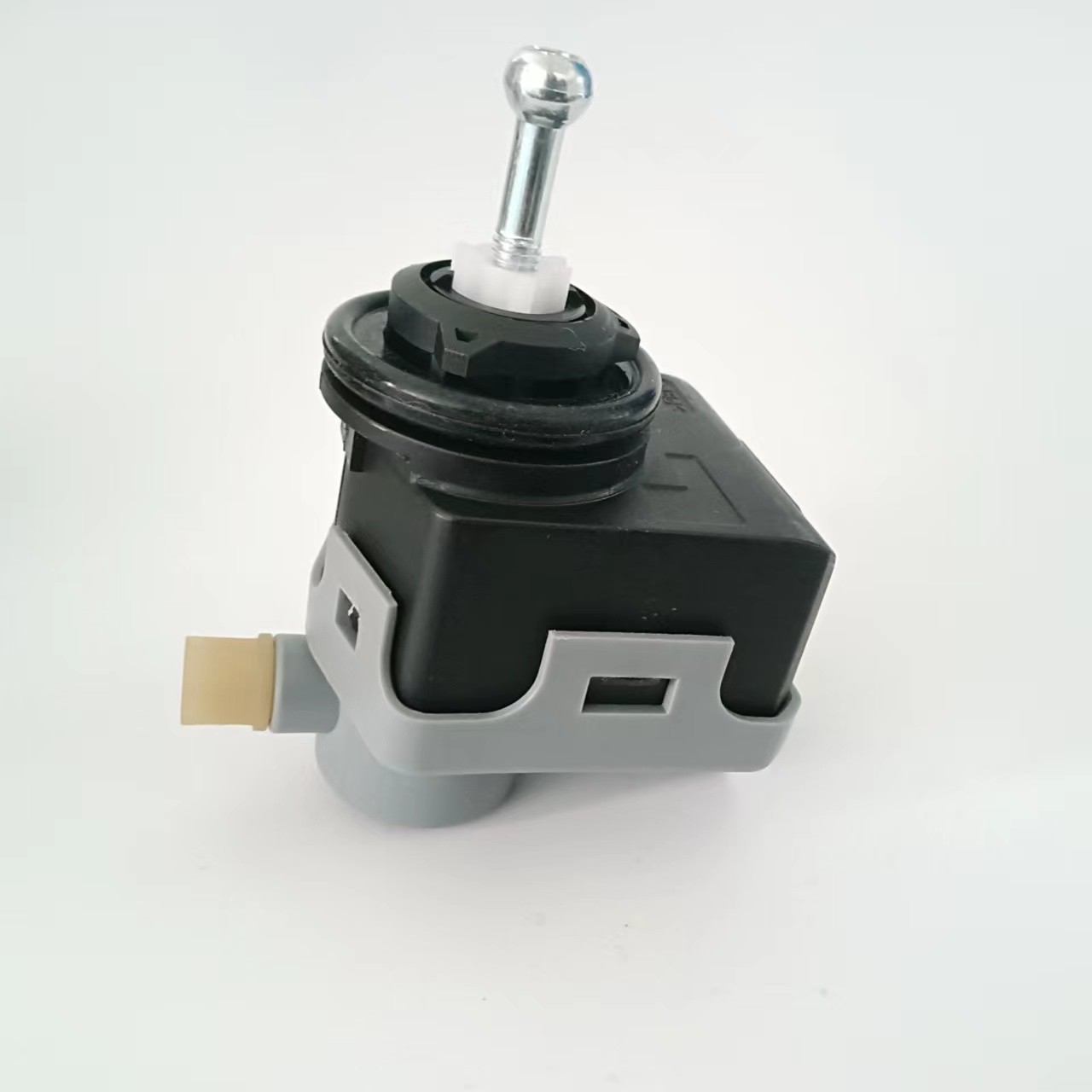 Chrysler Voyager Headlight Adjustment Actuator – Left/Right Desiko 0307853306
